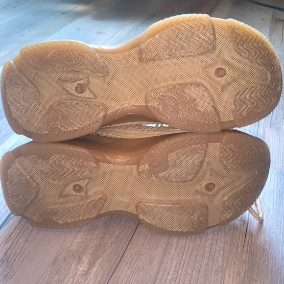 BEBE Shoes - Picture 7 of 13